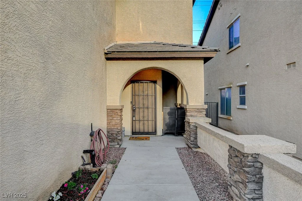 6828 Sumatra, Las Vegas, NV 89166