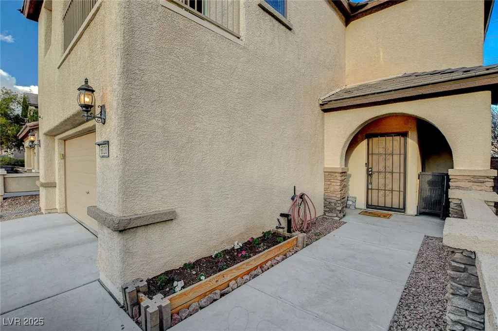 6828 Sumatra, Las Vegas, NV 89166