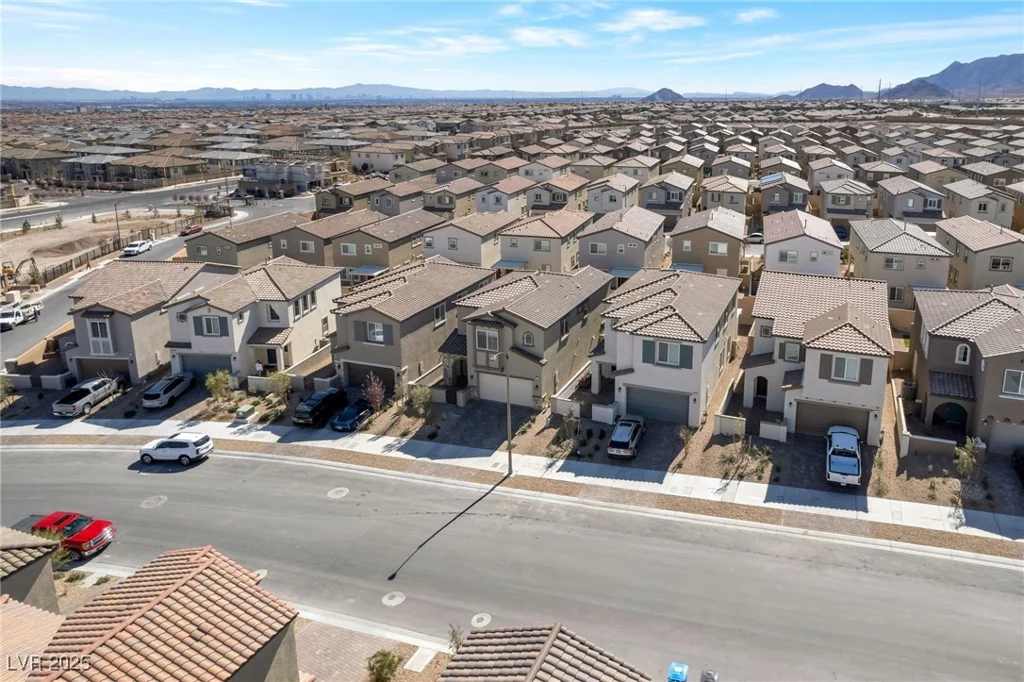 10619 Carnes, Las Vegas, NV 89166
