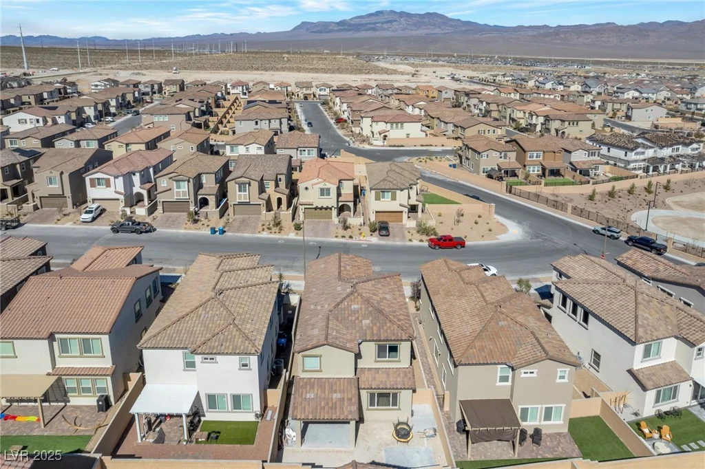 10619 Carnes, Las Vegas, NV 89166
