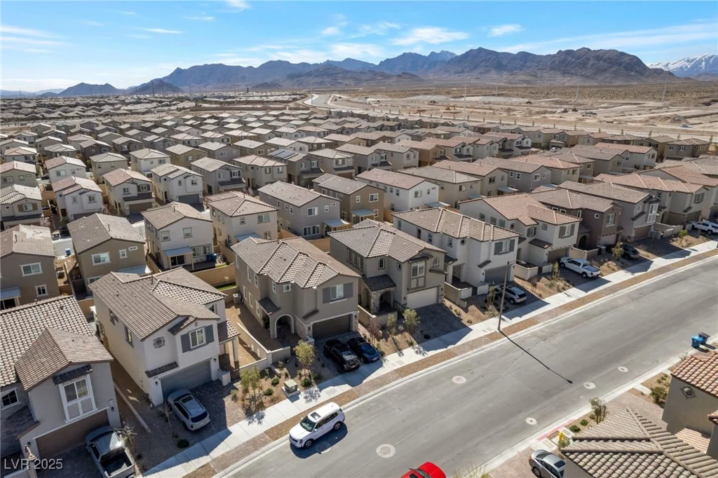 10619 Carnes, Las Vegas, NV 89166