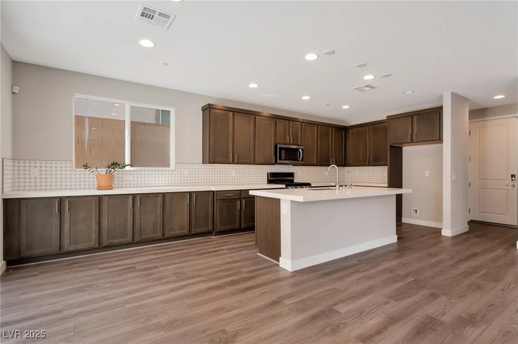 10619 Carnes, Las Vegas, NV 89166