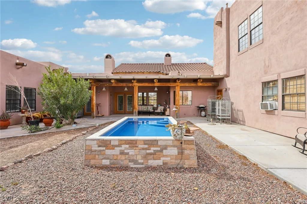 519 Racetrack, Henderson, NV 89015