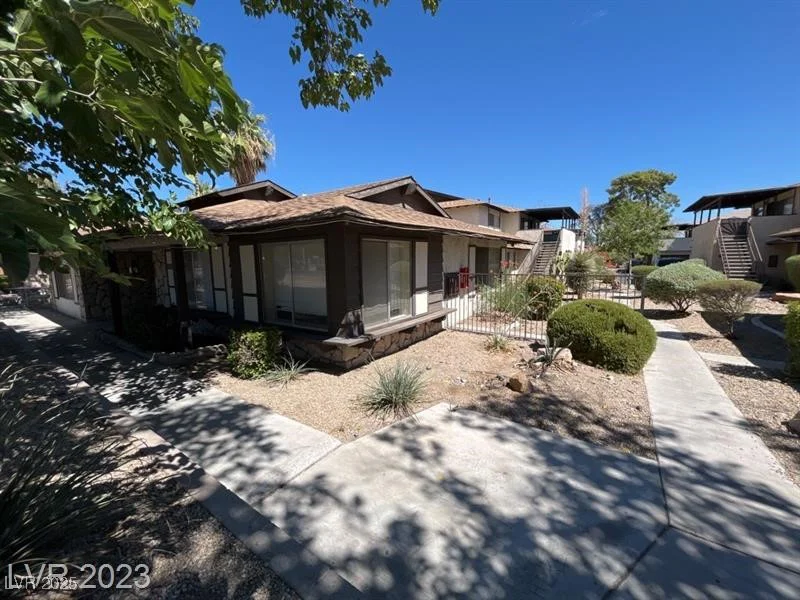 2916 Karen, Las Vegas, NV 89121