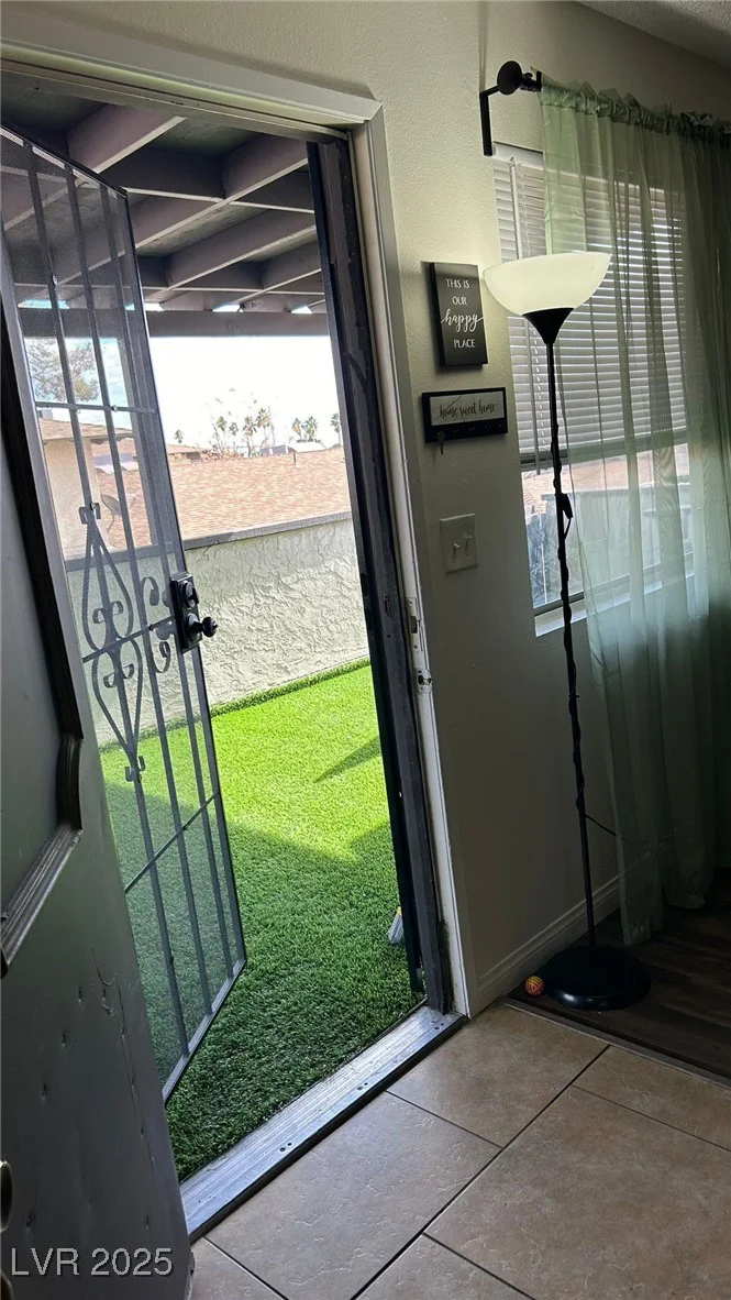 2916 Karen, Las Vegas, NV 89121