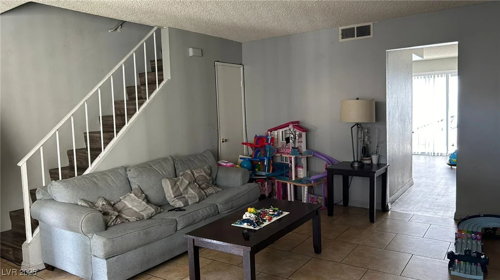 2916 Karen, Las Vegas, NV 89121
