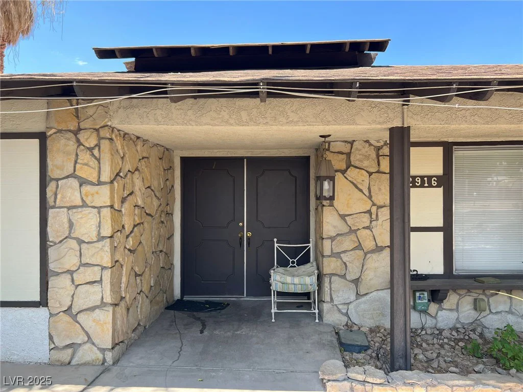 2916 Karen, Las Vegas, NV 89121