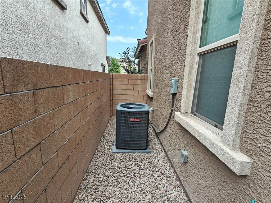 8105 Switchback Run, Las Vegas, NV 89166