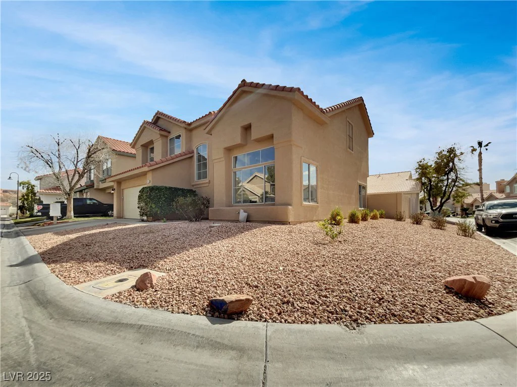 6913 Mill Creek, Las Vegas, NV 89149