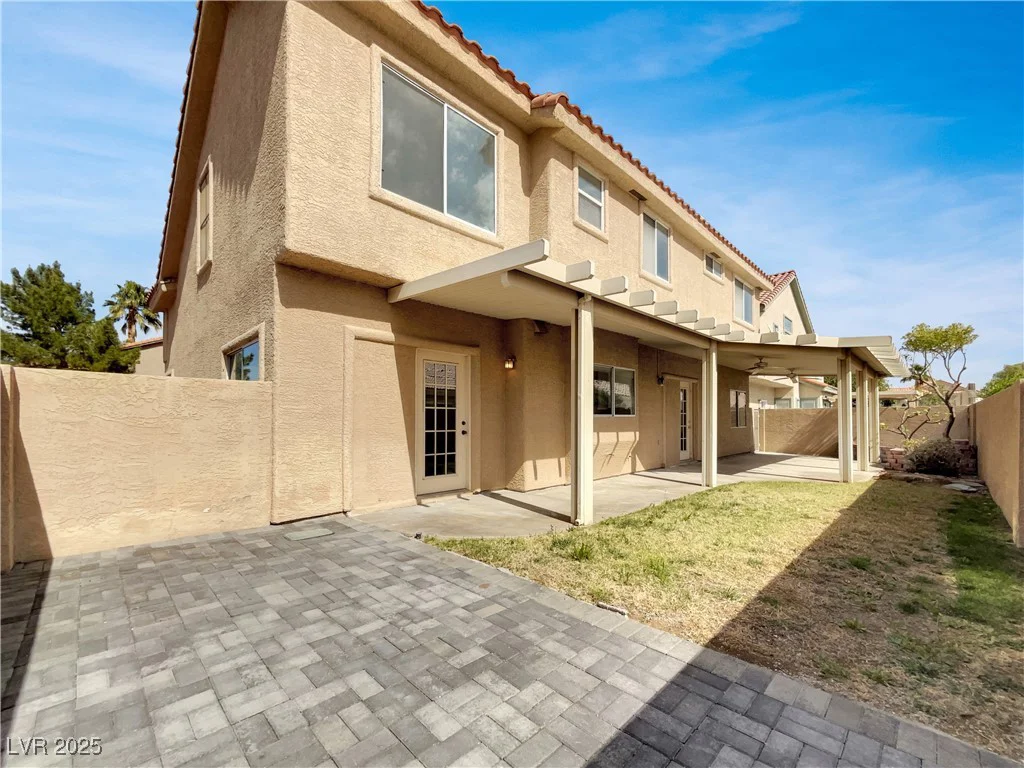 6913 Mill Creek, Las Vegas, NV 89149