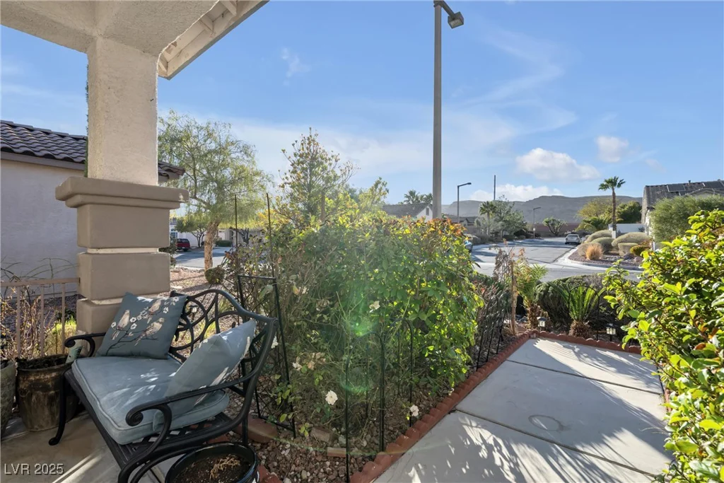 2804 Gallant Hills, Las Vegas, NV 89135