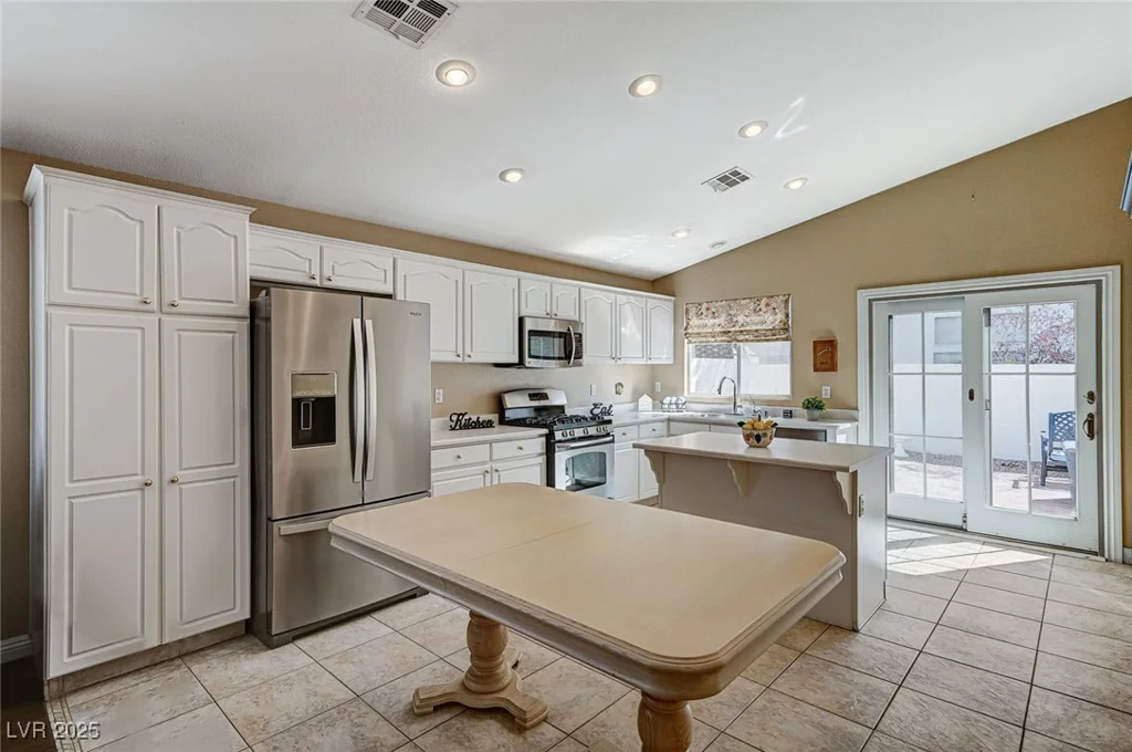 280 Pear Meadow, Henderson, NV 89012
