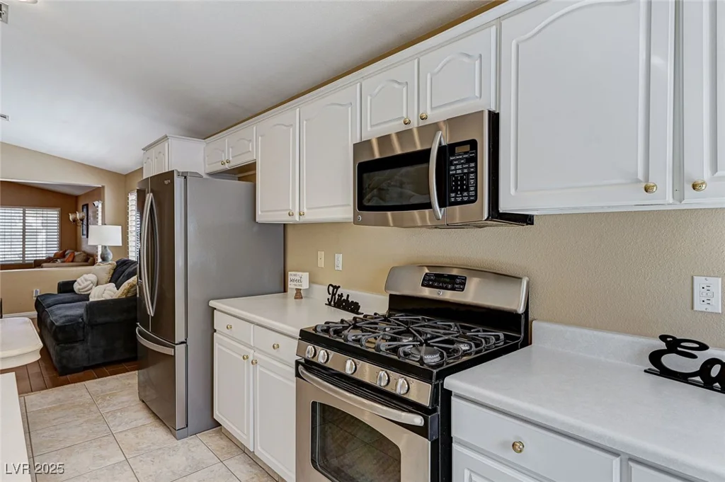 280 Pear Meadow, Henderson, NV 89012