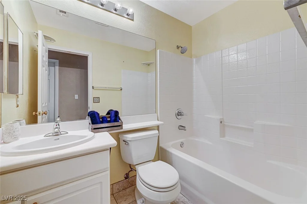280 Pear Meadow, Henderson, NV 89012