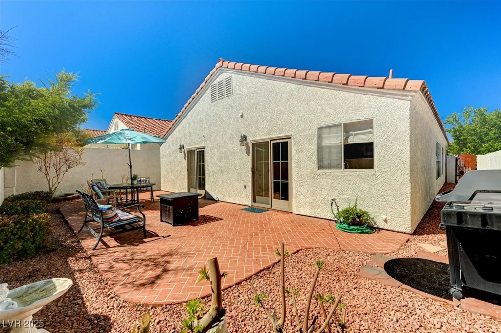 280 Pear Meadow, Henderson, NV 89012