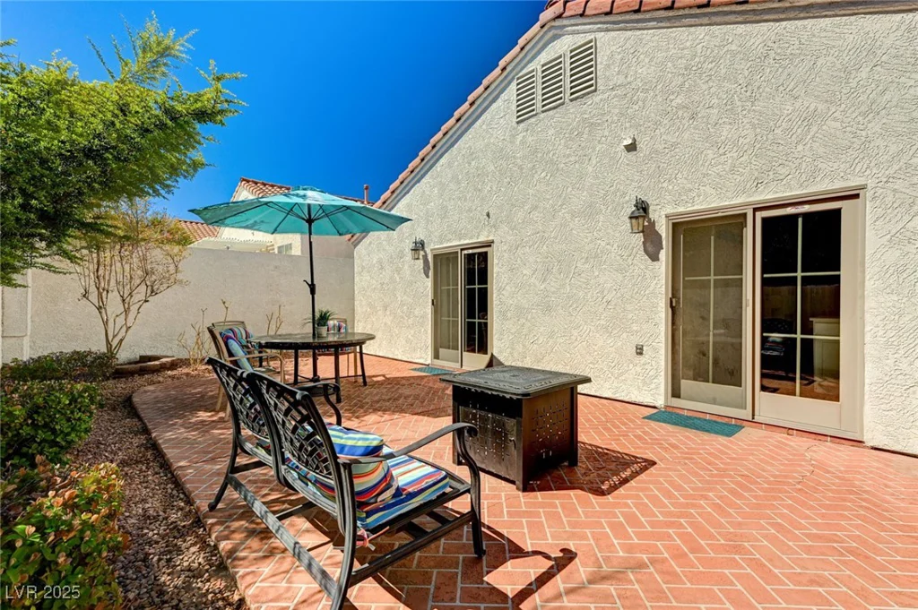 280 Pear Meadow, Henderson, NV 89012