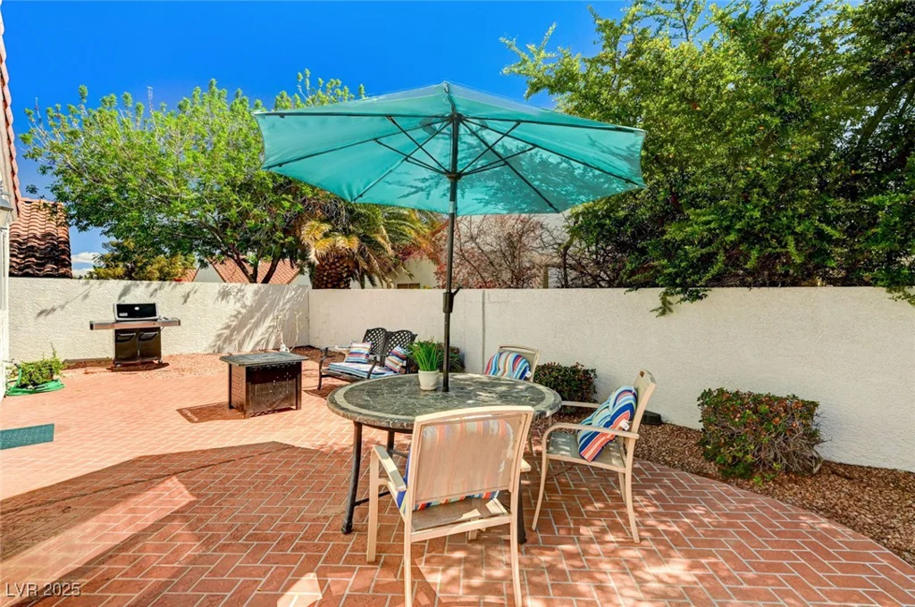 280 Pear Meadow, Henderson, NV 89012