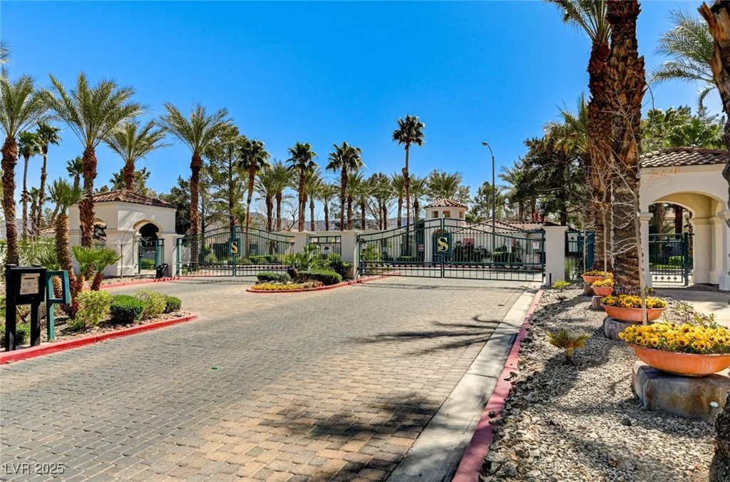 280 Pear Meadow, Henderson, NV 89012
