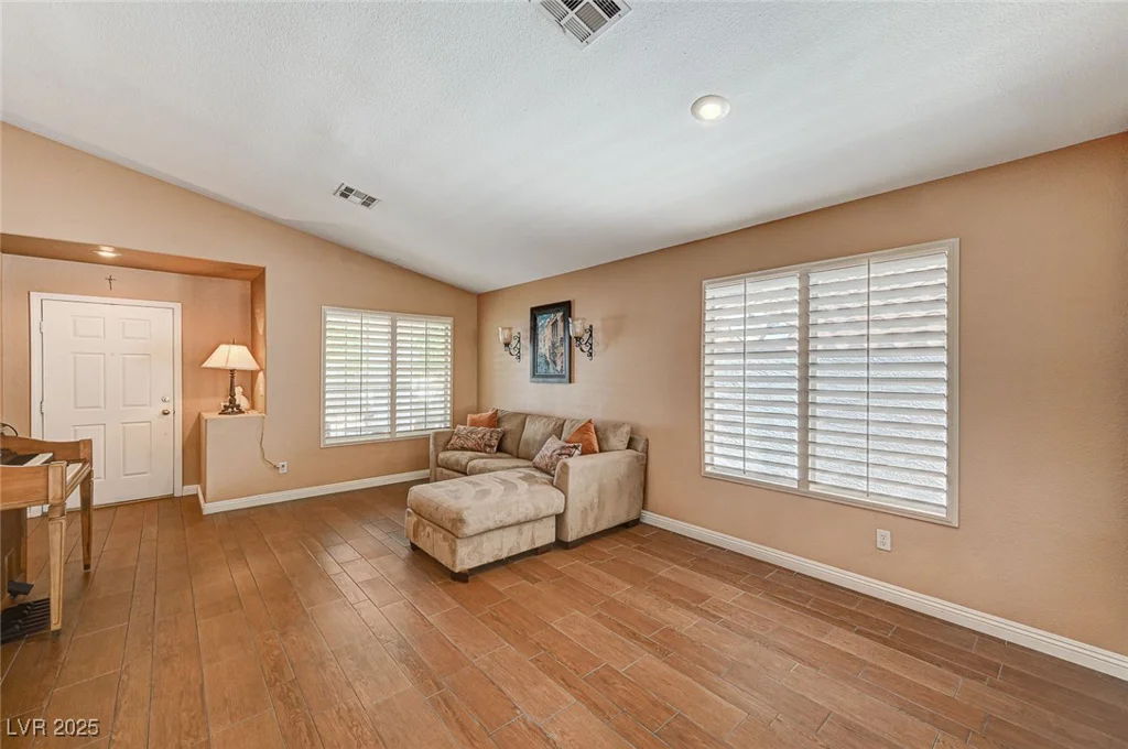 280 Pear Meadow, Henderson, NV 89012