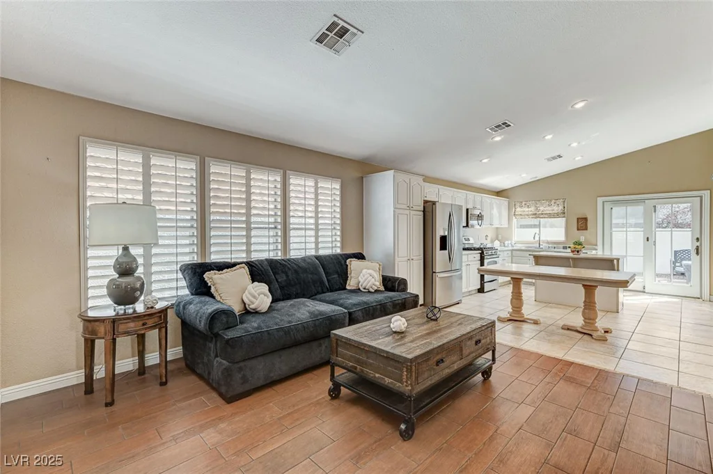 280 Pear Meadow, Henderson, NV 89012