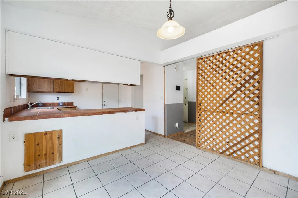 516 Tabony, Henderson, NV 89011