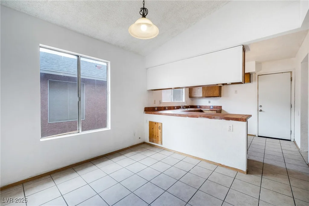 516 Tabony, Henderson, NV 89011