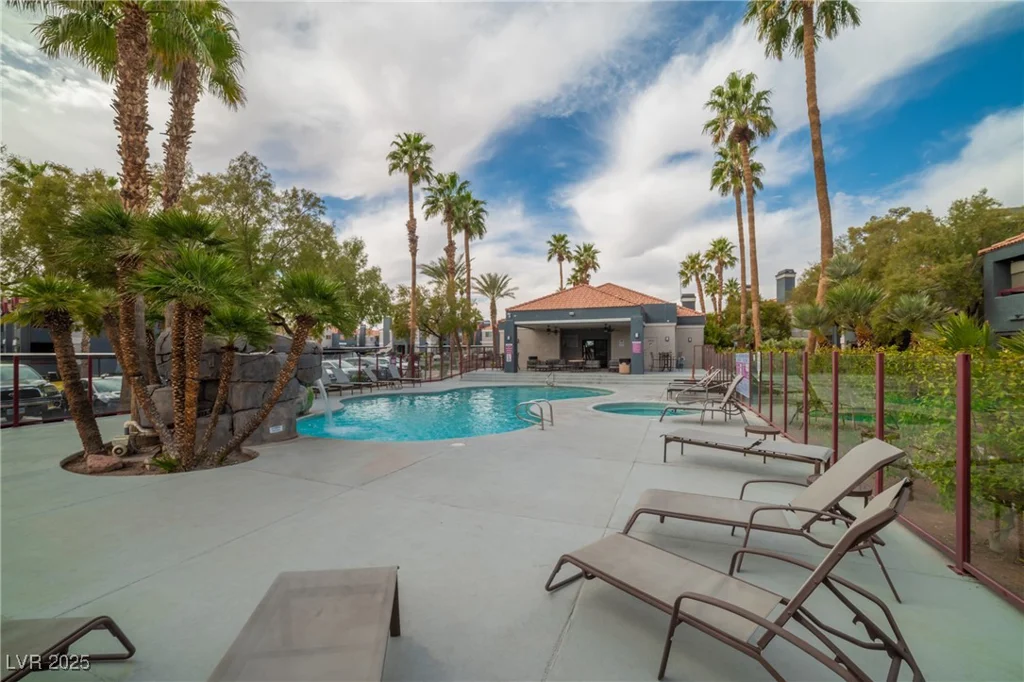 8600 Charleston, Las Vegas, NV 89117