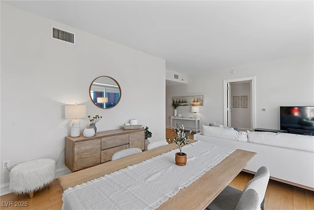 2700 Las Vegas, Las Vegas, NV 89109