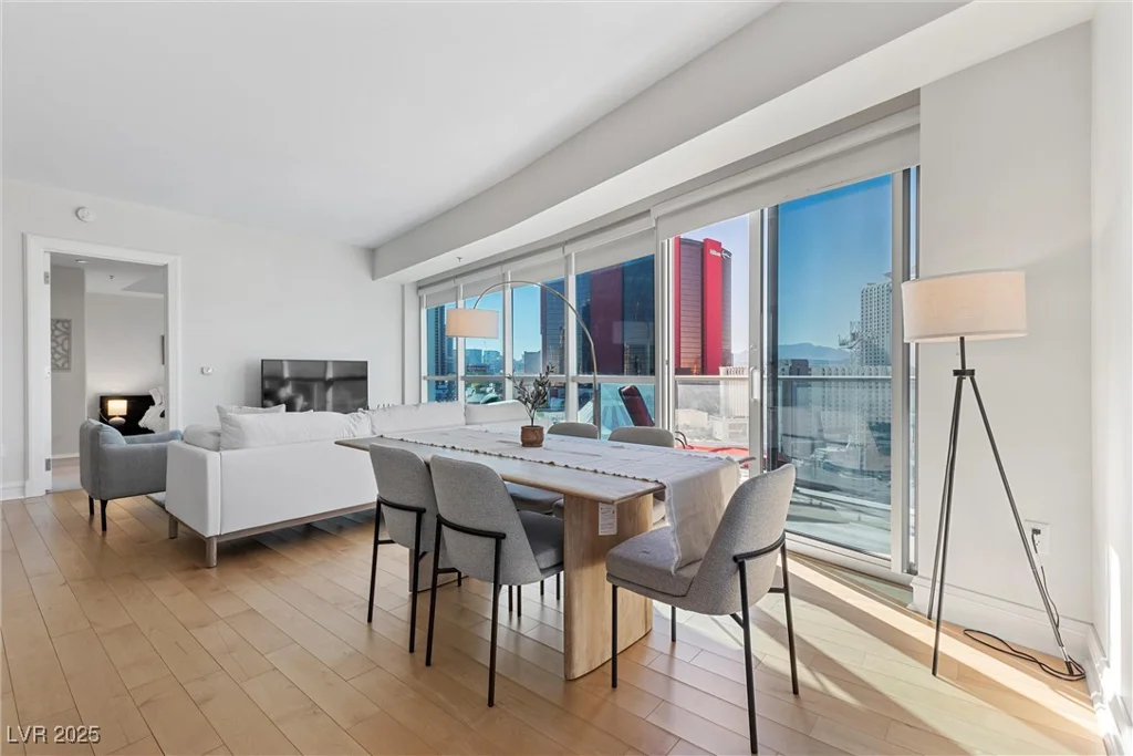 2700 Las Vegas, Las Vegas, NV 89109