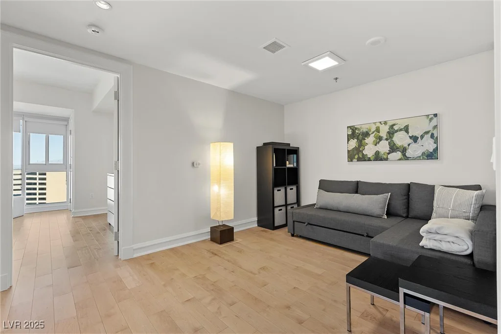2700 Las Vegas, Las Vegas, NV 89109