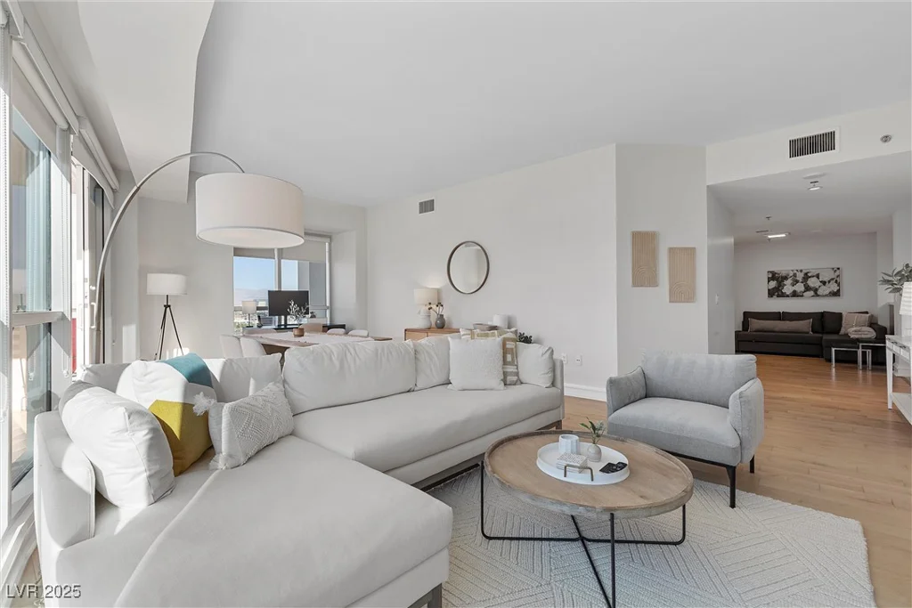 2700 Las Vegas, Las Vegas, NV 89109