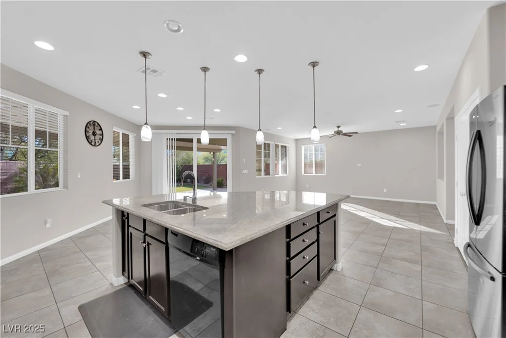 10223 Aragon Crown, Las Vegas, NV 89135