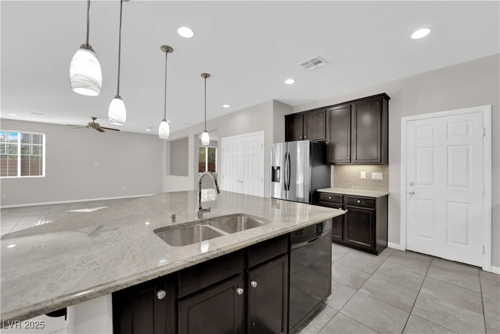 10223 Aragon Crown, Las Vegas, NV 89135