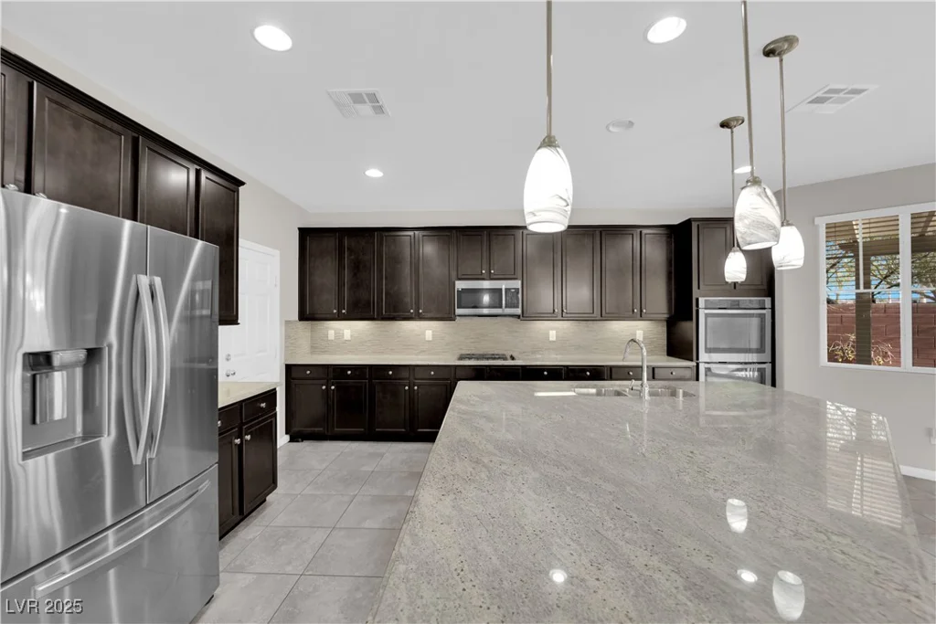 10223 Aragon Crown, Las Vegas, NV 89135