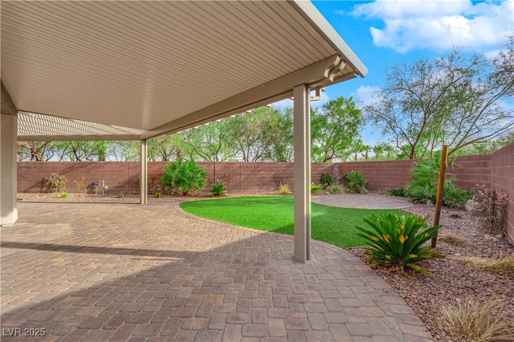 10223 Aragon Crown, Las Vegas, NV 89135