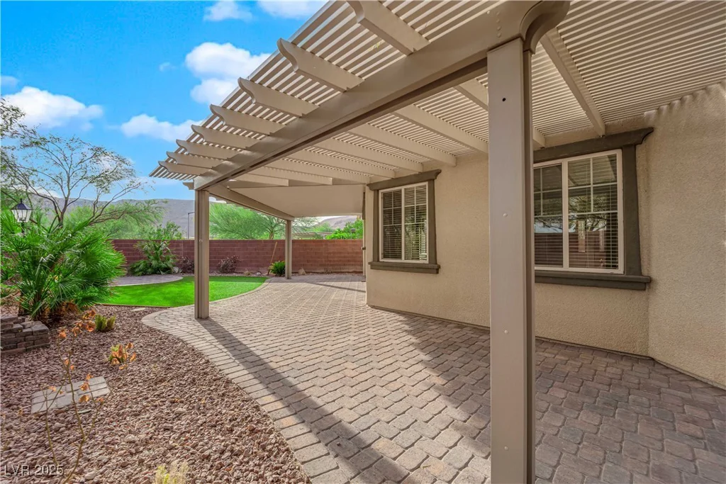 10223 Aragon Crown, Las Vegas, NV 89135