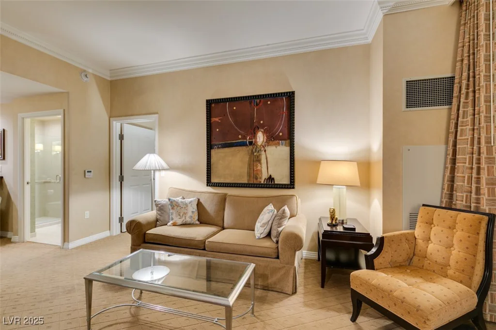 145 HARMON, Las Vegas, NV 89109