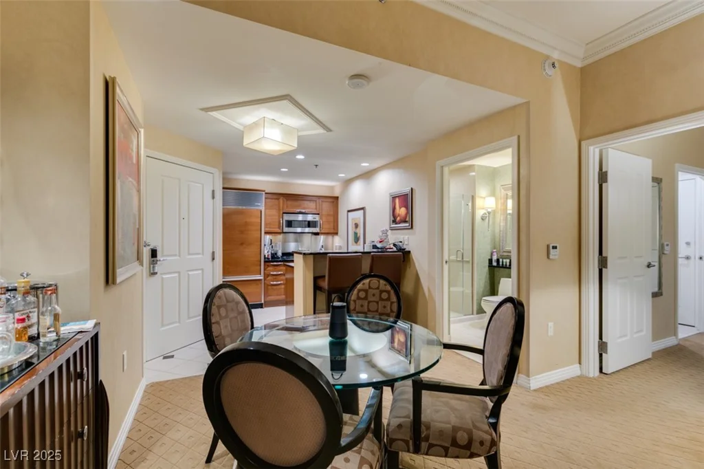 145 HARMON, Las Vegas, NV 89109