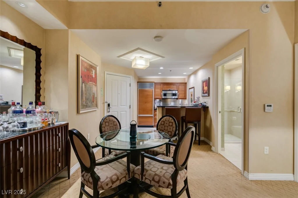 145 HARMON, Las Vegas, NV 89109