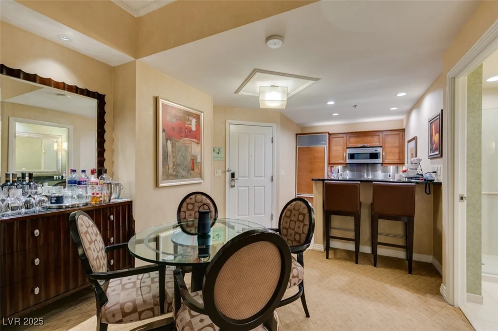 145 HARMON, Las Vegas, NV 89109
