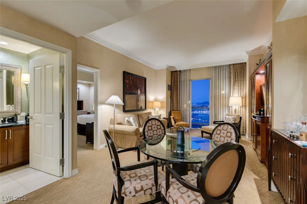 145 HARMON, Las Vegas, NV 89109