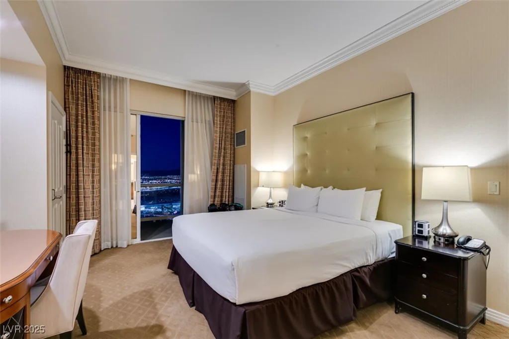 145 HARMON, Las Vegas, NV 89109