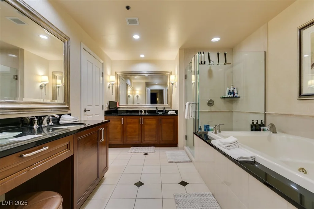 145 HARMON, Las Vegas, NV 89109
