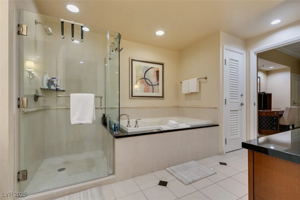 145 HARMON, Las Vegas, NV 89109