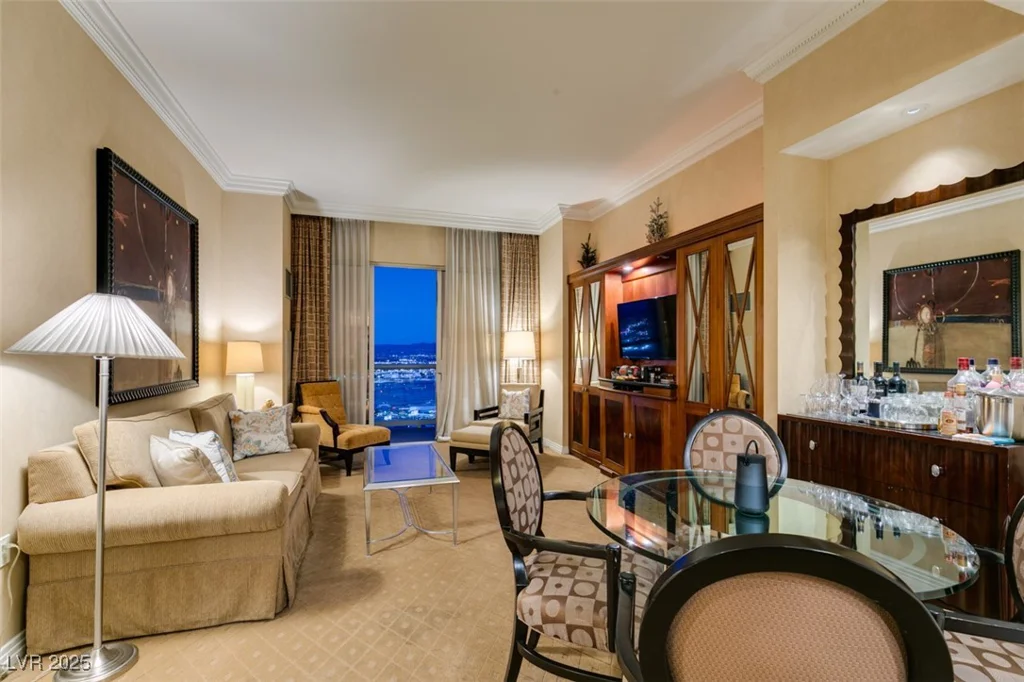 145 HARMON, Las Vegas, NV 89109
