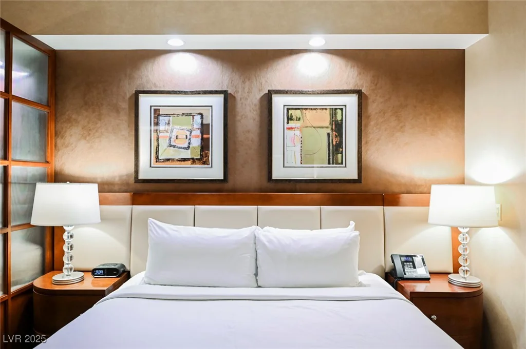 145 HARMON, Las Vegas, NV 89109