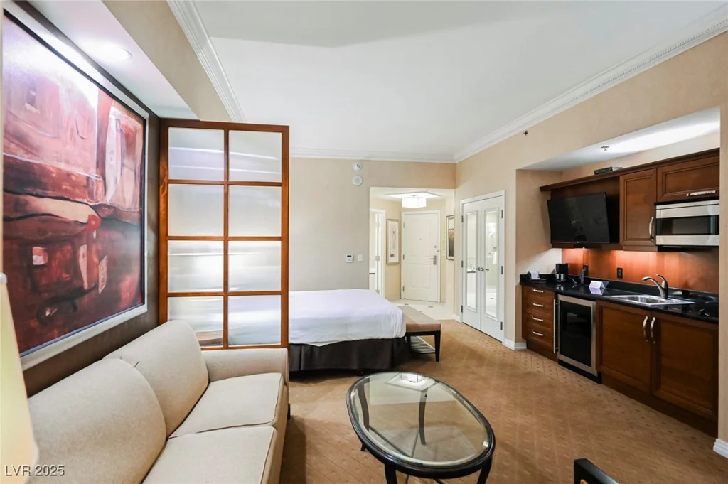 145 HARMON, Las Vegas, NV 89109