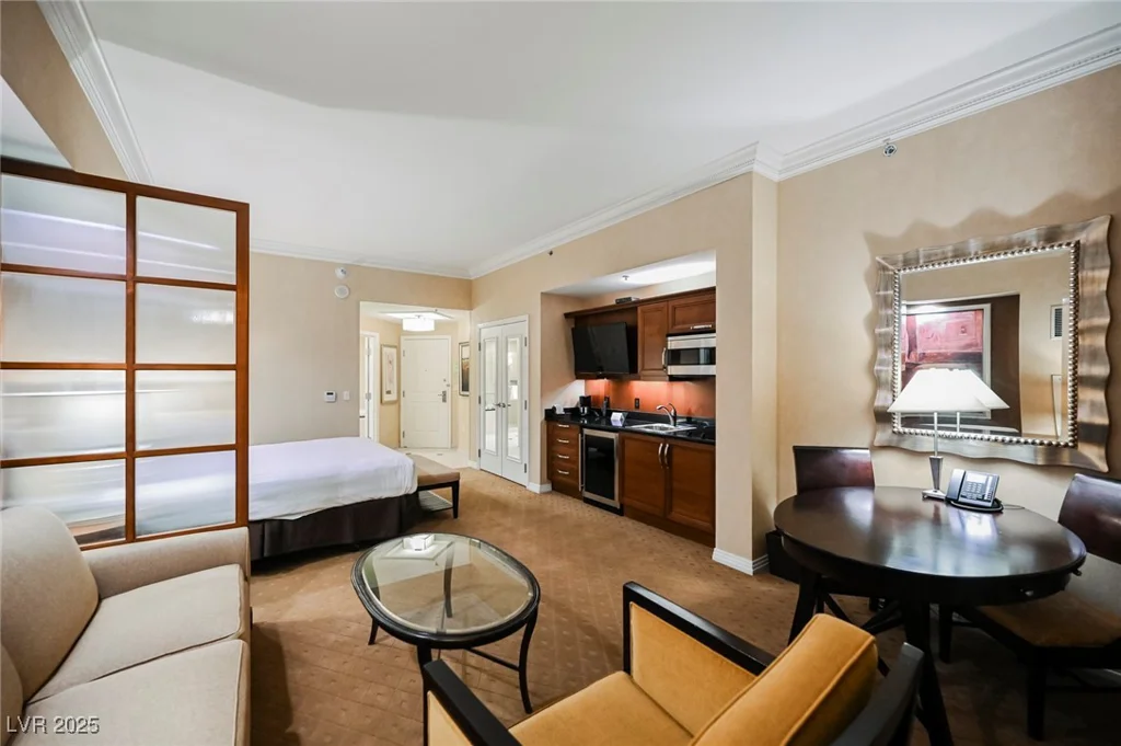 145 HARMON, Las Vegas, NV 89109