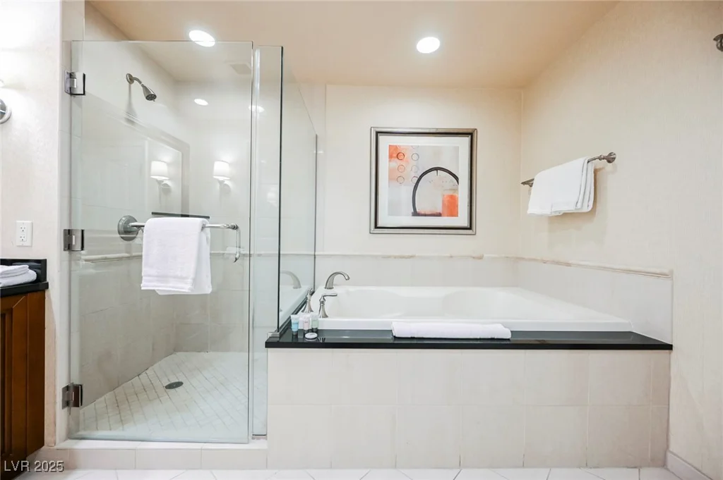 145 HARMON, Las Vegas, NV 89109