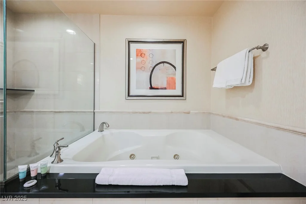 145 HARMON, Las Vegas, NV 89109